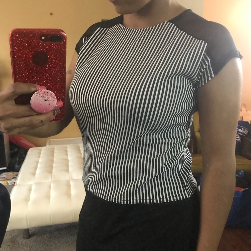 Short sleeve stripe top